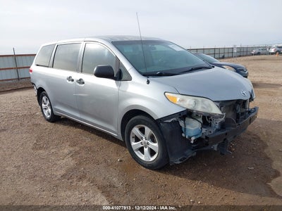 TOYOTA SIENNA 2012