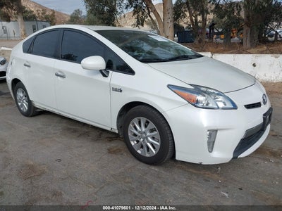TOYOTA PRIUS PLUG-IN 2015