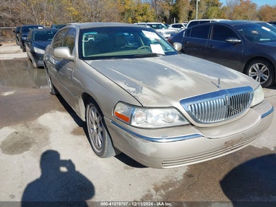 LINCOLN TOWN CAR 2007