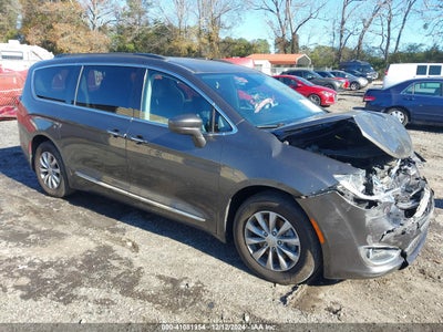 CHRYSLER PACIFICA 2017
