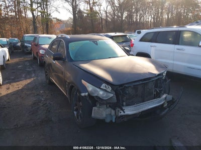 INFINITI FX35 2010