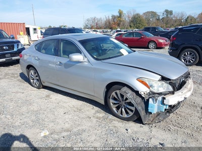 INFINITI M37 2011