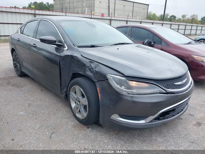 CHRYSLER 200 2015