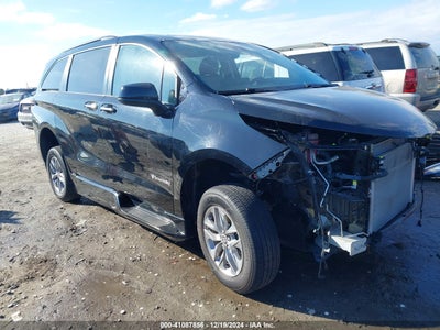 TOYOTA SIENNA 2022