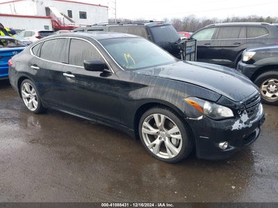 INFINITI M37 2011