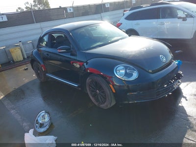 VOLKSWAGEN BEETLE 2012