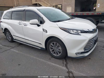 TOYOTA SIENNA 2021