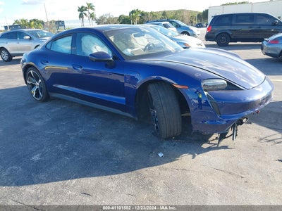 PORSCHE TAYCAN 2022