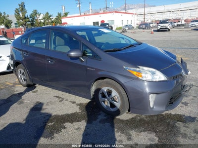 TOYOTA PRIUS 2015