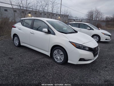 NISSAN LEAF 2025