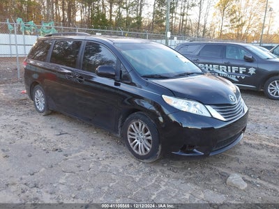 TOYOTA SIENNA 2012
