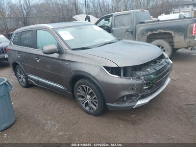 MITSUBISHI OUTLANDER 2016