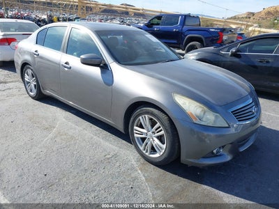 INFINITI G37 2013