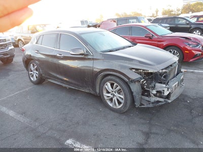 INFINITI QX30 2017