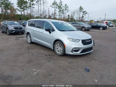 CHRYSLER PACIFICA 2024