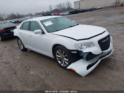 CHRYSLER 300 2017