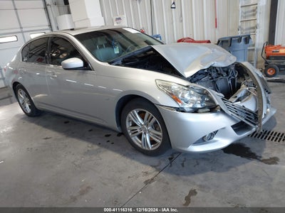 INFINITI Q40 2015