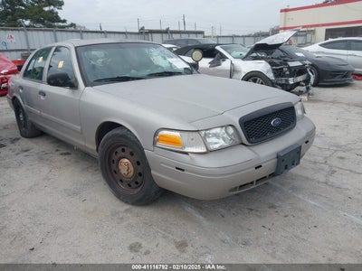 FORD CROWN VICTORIA 2011