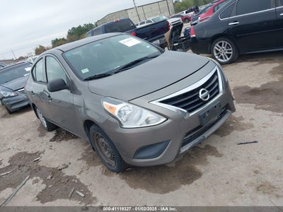 NISSAN VERSA 2015