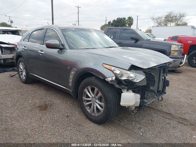 INFINITI QX70 2017