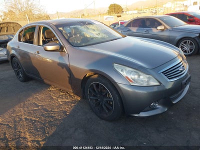 INFINITI G37 2013