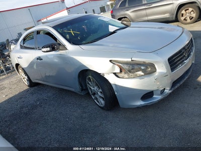 NISSAN MAXIMA 2010