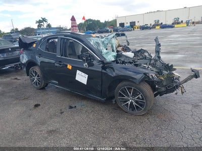 TOYOTA CAMRY 2024
