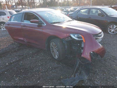 CHRYSLER 200 2015