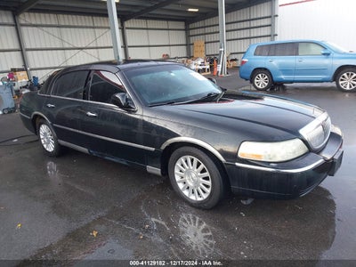 LINCOLN TOWN CAR 2004