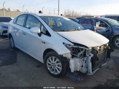 TOYOTA PRIUS PLUG-IN 2014