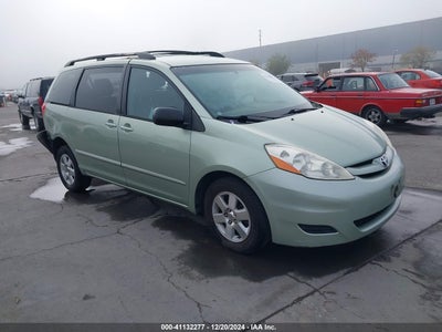 TOYOTA SIENNA 2009