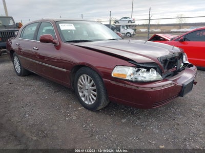 LINCOLN TOWN CAR 2004