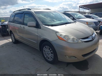 TOYOTA SIENNA 2008