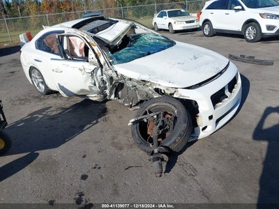 NISSAN MAXIMA 2010