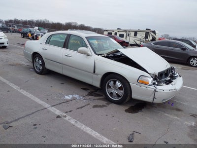 LINCOLN TOWN CAR 2006
