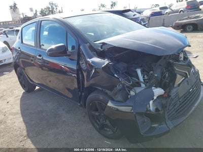 TOYOTA YARIS 2015