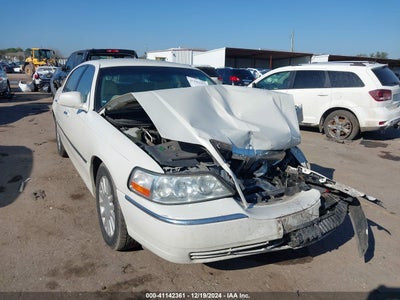 LINCOLN TOWN CAR 2004
