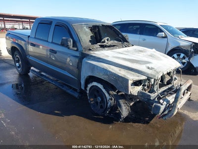 DODGE DAKOTA 2005