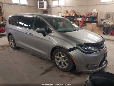 CHRYSLER PACIFICA 2017