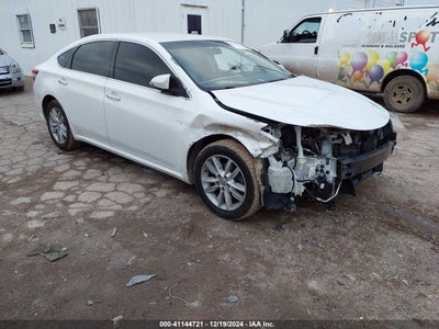 TOYOTA AVALON 2015