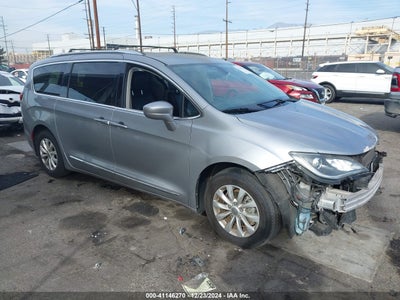 CHRYSLER PACIFICA 2018