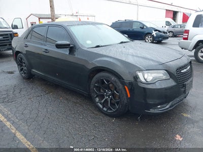 CHRYSLER 300 2016