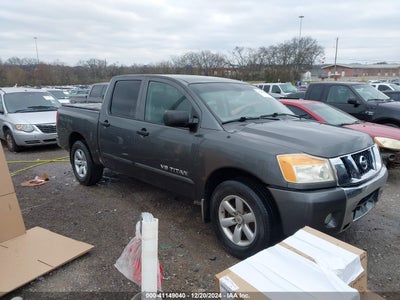 NISSAN TITAN 2010