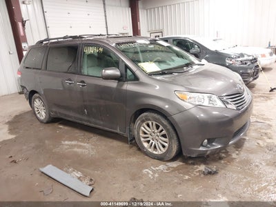 TOYOTA SIENNA 2012