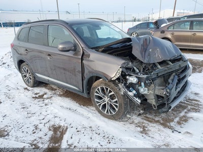 MITSUBISHI OUTLANDER 2016