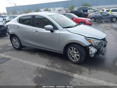 TOYOTA YARIS IA 2017