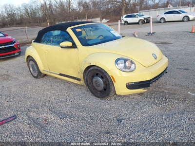 VOLKSWAGEN BEETLE 2014