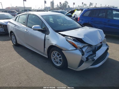 TOYOTA PRIUS 2016