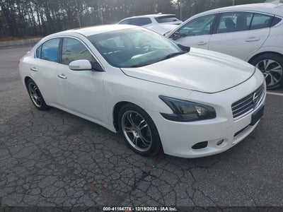 NISSAN MAXIMA 2010