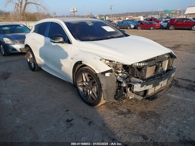 INFINITI QX30 2017